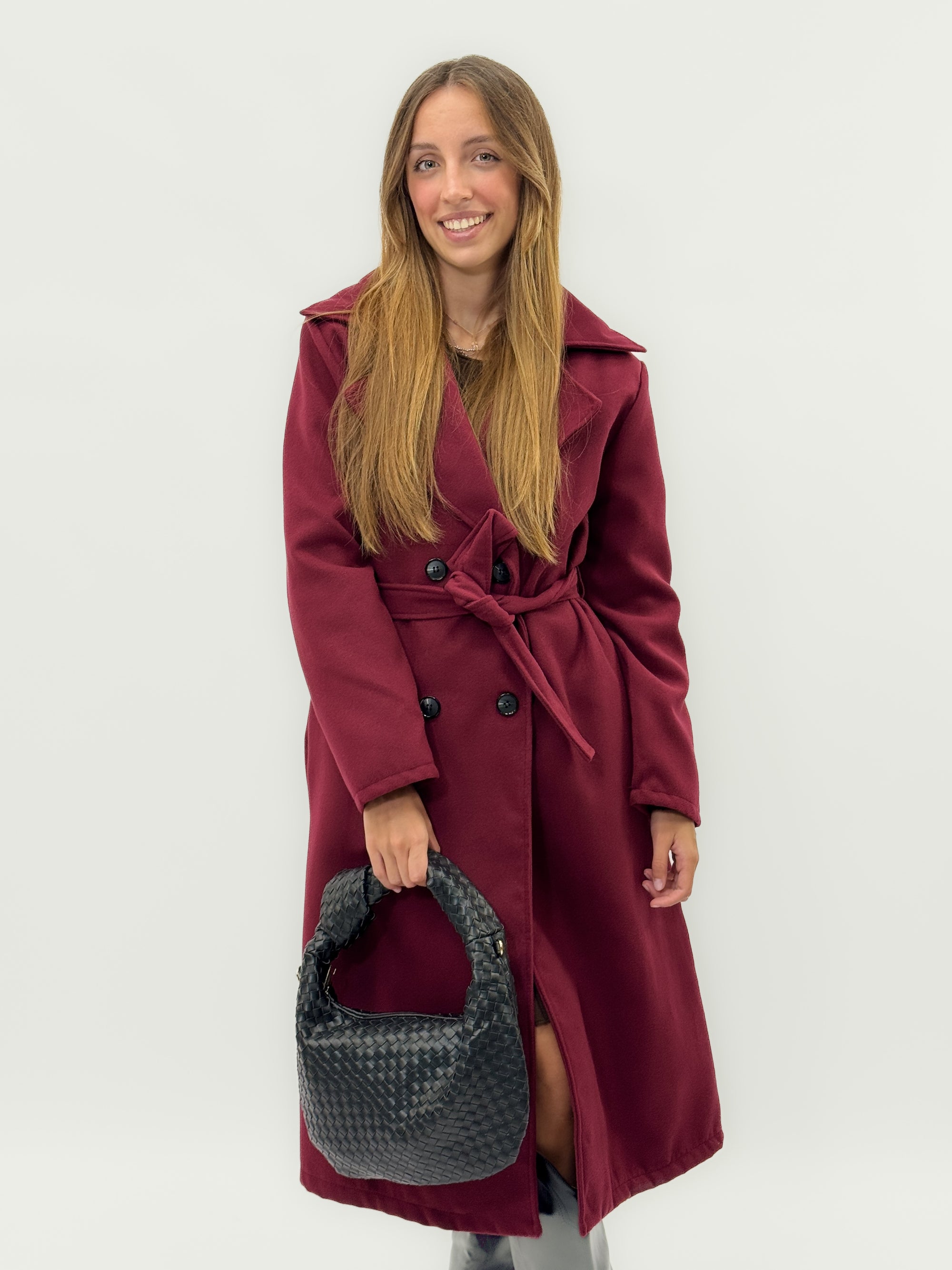 Cappotto doppiopetto con cintura – Eleganza senza tempo