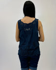 Blusa in cotone smanicata con dettagli