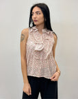 Blusa smanicata con rouches