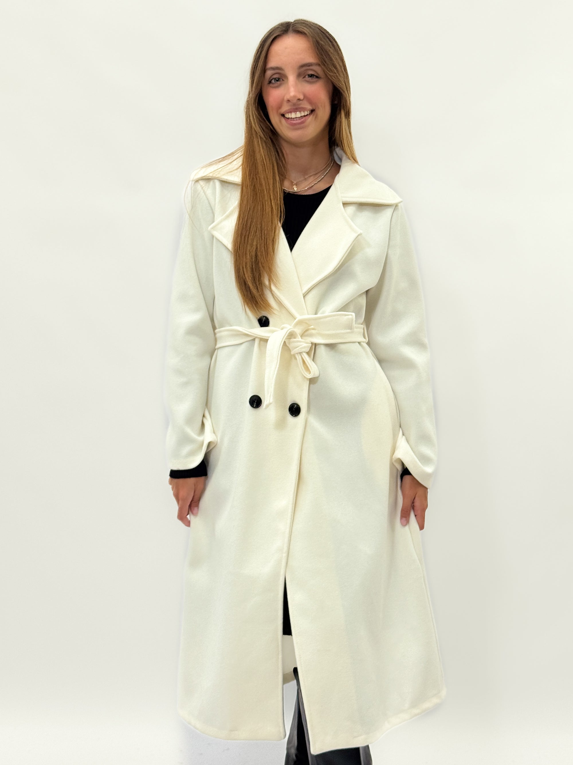 Cappotto doppiopetto con cintura – Eleganza senza tempo