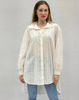 Camicia comoda in pizzo sangallo dettaglio righe