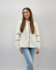 Camicia in cotone con ricami fiori colorati