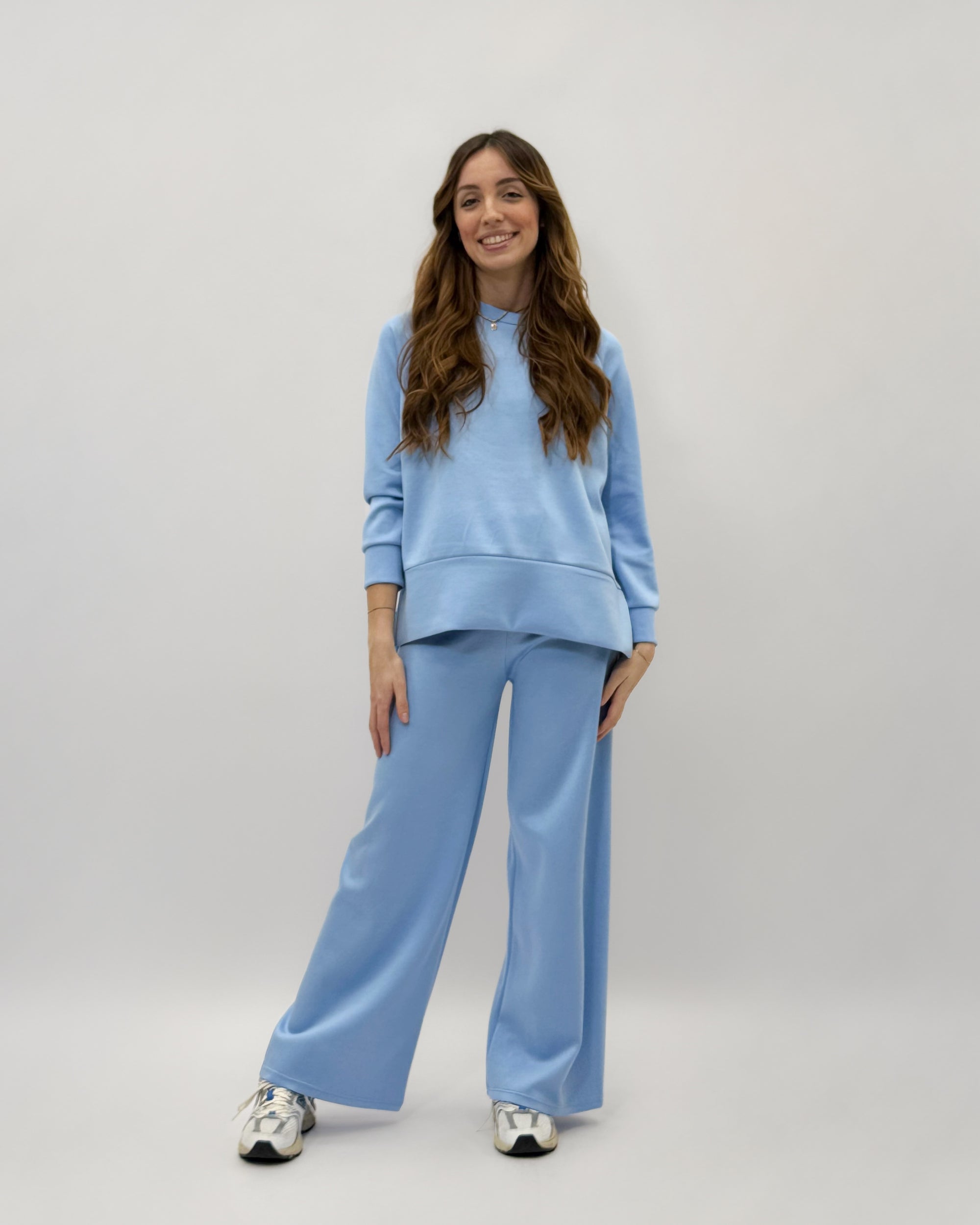 Completo tuta con pantalone ampio