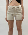 Pantaloncini con elastico in vita