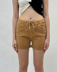 Pantaloncini con elastico in vita