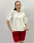 T-shirt in cotone con maniche in pizzo sangallo