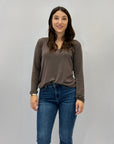 Maglia scollo V in misto lana e cotone – Morbida e calda