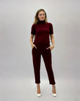 Pantaloni a sigaretta con svolta