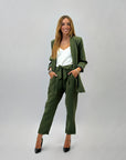 Completo giacca e pantalone con fiocco