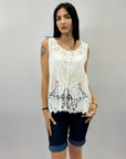 Blusa in cotone smanicata con dettagli