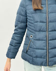 Giacca piumino sciancrato con zip
