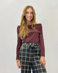 Maglia con spalla bardot