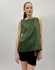 Top fluido senza maniche elegante e minimal