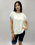 T-shirt con ricami maniche