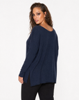 Maglia curvy oversize in misto lana con scollo ampio
