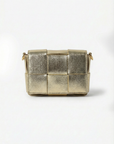 Mini bag intrecciata in vera pelle dal design moderno