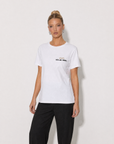 T-shirt in cotone con ricamo "sabato: esco dal gruppo"