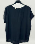 Blusa fluida con bottoni sul retro e maniche corte