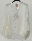 Blusa leggera a righe con maniche ampie a balze