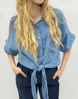 Camicia in lino con nodo frontale e maniche ampie