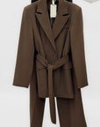 Completo donna con blazer lungo e pantaloni