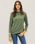Maglia a maniche lunghe con scollo dritto