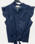Camicia smanicata con rouches sulle spalle