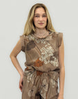 Completo fluido stampa floreale elegante e versatile