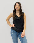Top satin con scollo drappeggiato