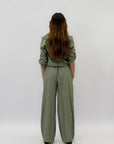 Completo leggero camicia e pantaloni