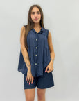 Camicia smanicata leggera in cotone