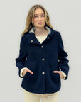 Giacca corta in Neoprene con Cappuccio – Moderna & Confortevole