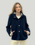 Giacca corta in Neoprene con Cappuccio – Moderna & Confortevole