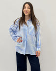 Camicia a Righe con Taschino e Vestibilità Morbida