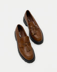 Mocassini marroni con nappine e suola chunky – Eleganza casual con un tocco moderno