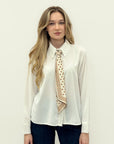 Camicia con Foulard Pois – Fresca & Raffinata