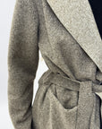 Cappotto con cintura – Eleganza minimal e calore avvolgente