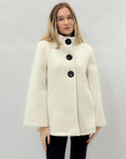 Cappotto in velluto a coste con maxi bottoni – Eleganza e comfort