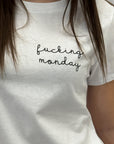 T-shirt in cotone con scritta "monday"