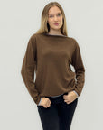 Maglia con bordi a contrasto – Lana e cashmere per un comfort raffinato
