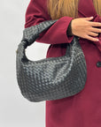 Borsa intrecciata in ecopelle – Stile e praticità