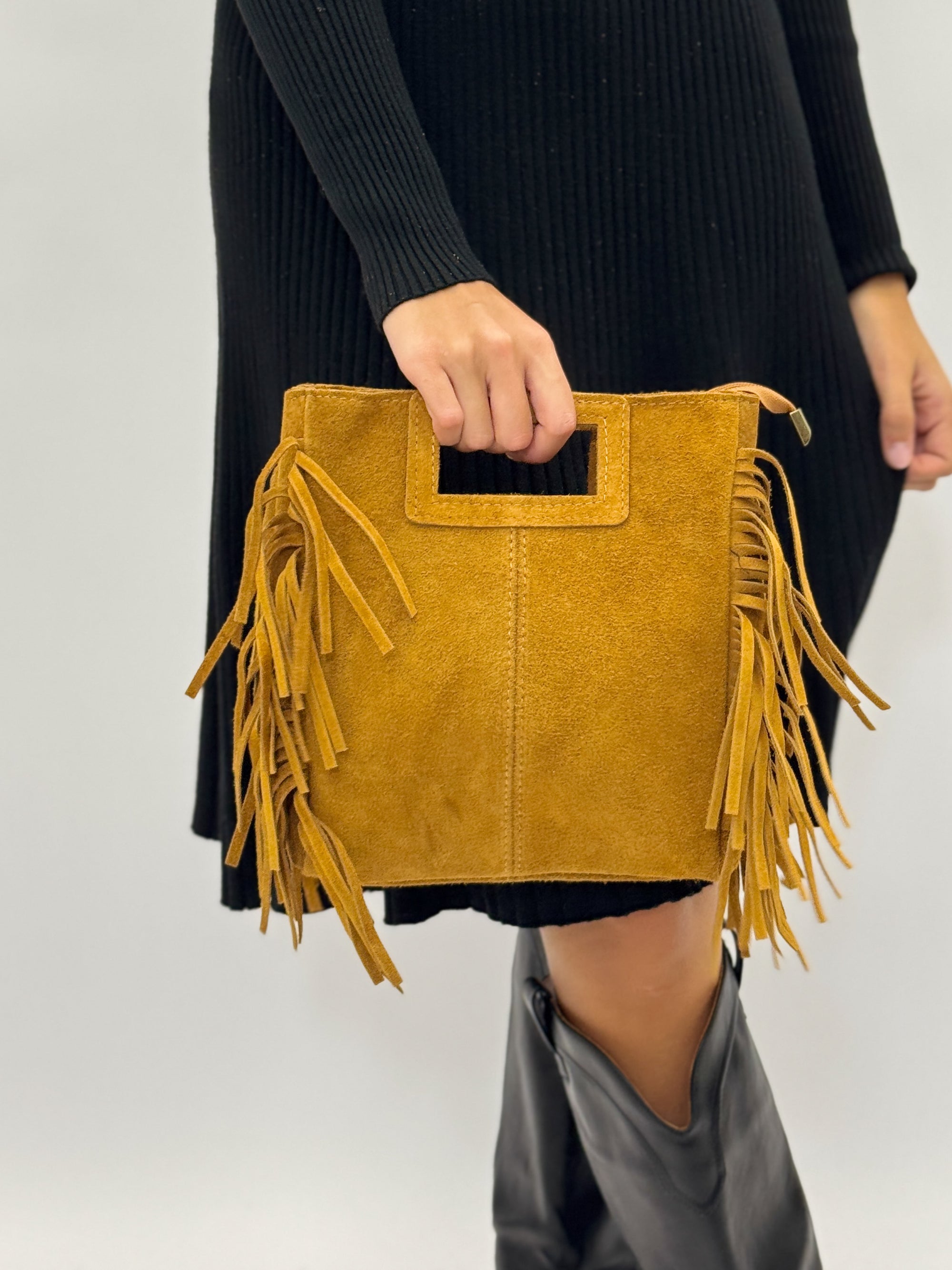 Borsa in vera pelle scamosciata con frange – Made in Italy