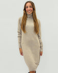 Abito in maglia con collo alto e filo lurex – Caldo, elegante e brillante