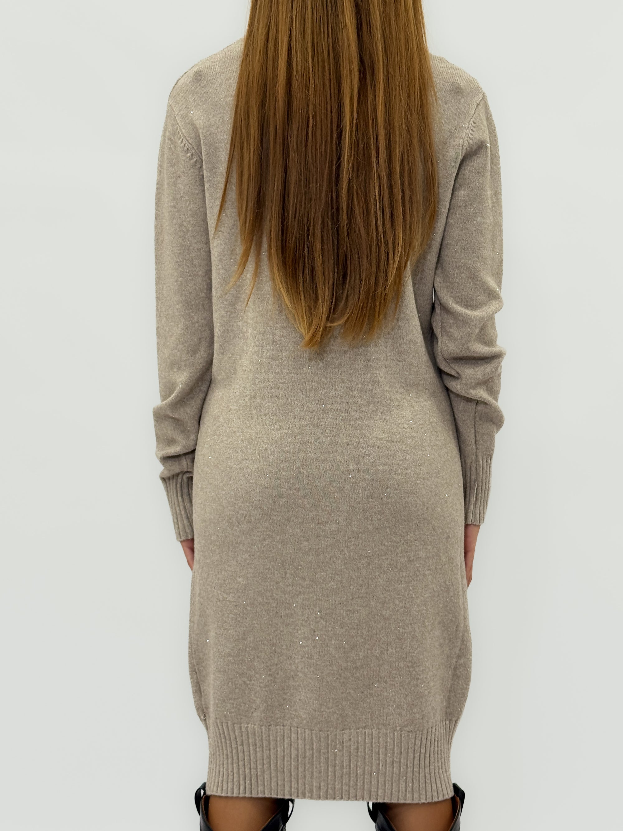 Abito in maglia con collo alto e filo lurex – Caldo, elegante e brillante
