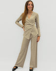 Completo con dettaglio gioiello – Eleganza e comfort in un solo look