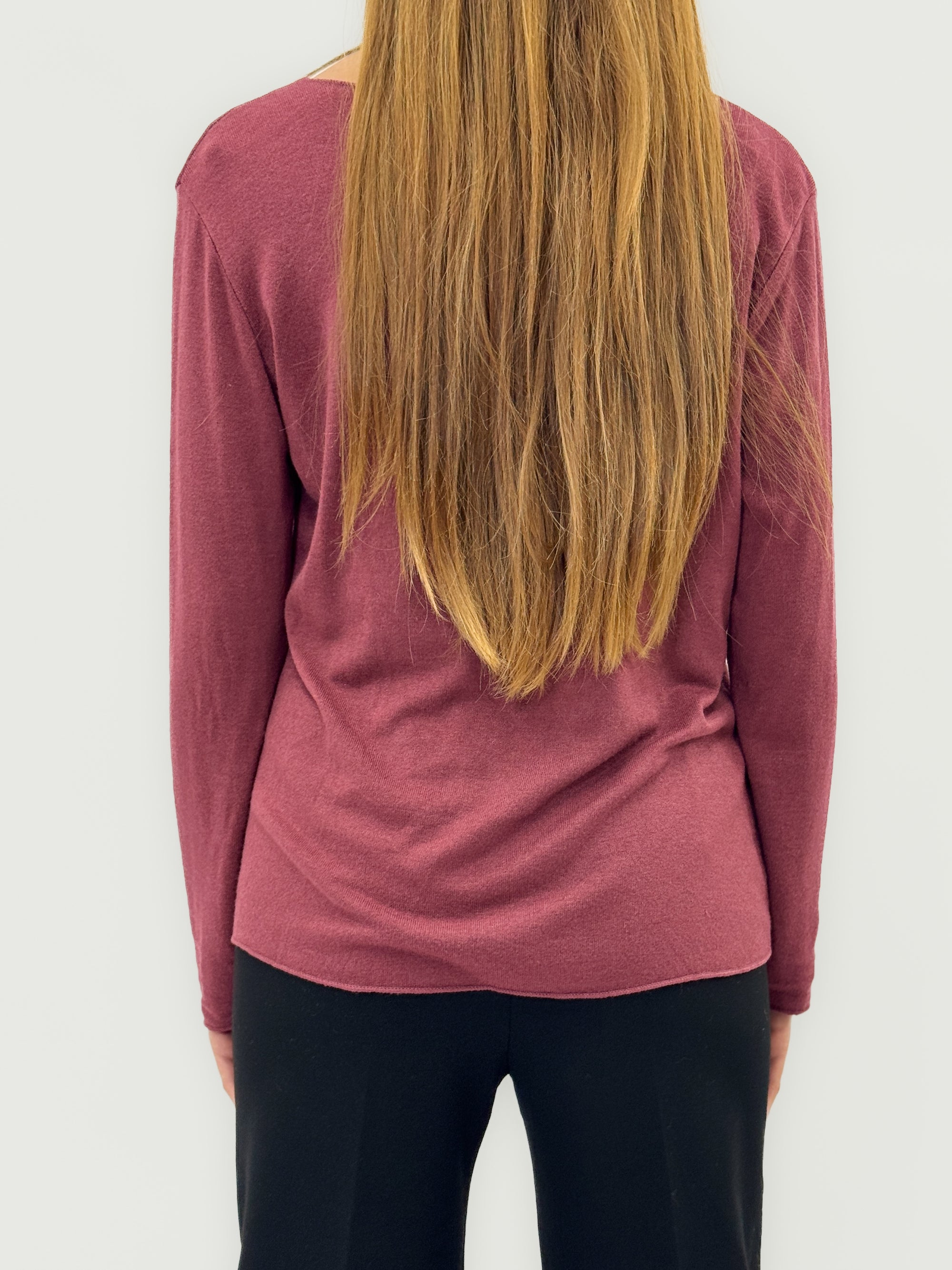 Maglia scollo V in misto lana e cotone – Morbida e calda