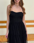 Abito Lungo in Pizzo – Spalline Sottili e Bustier Strutturato