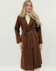 Cappotto lungo con cintura e dettagli dorati - Eleganza e calore