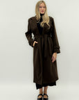Cappotto lungo con cintura – Taglio svasato e revers classico