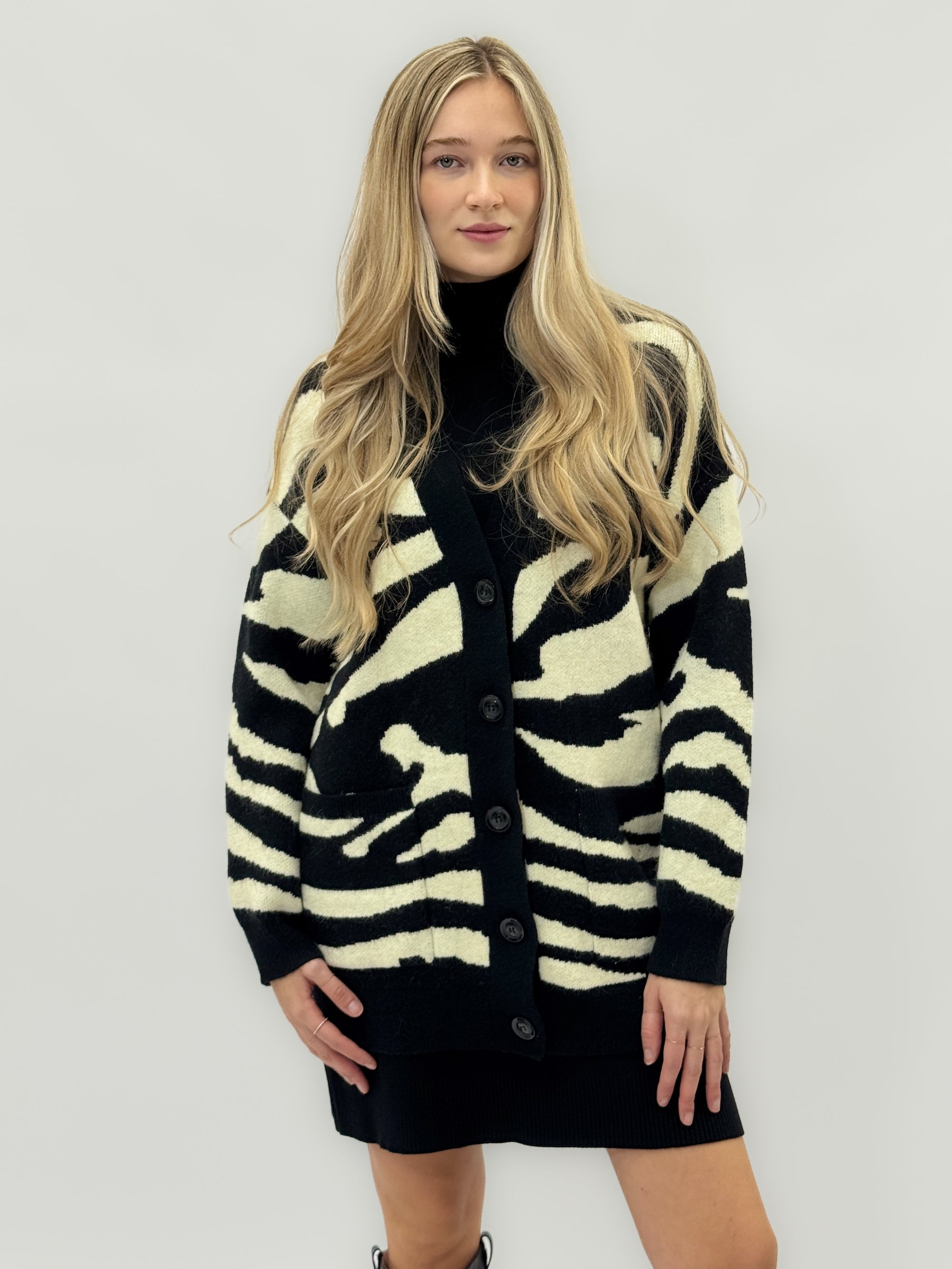 Cardigan oversize zebrato – Maglia morbida e calda